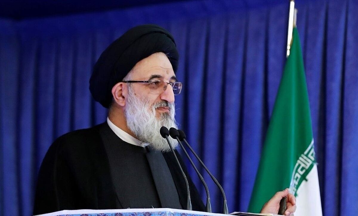 انقلاب اسلامی دست قدرت های بزرگ را از ایران کوتاه کرد