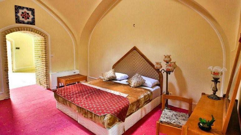  اتاق 2 تخته سنتی در هتل لاله بیستون کرمانشاه
