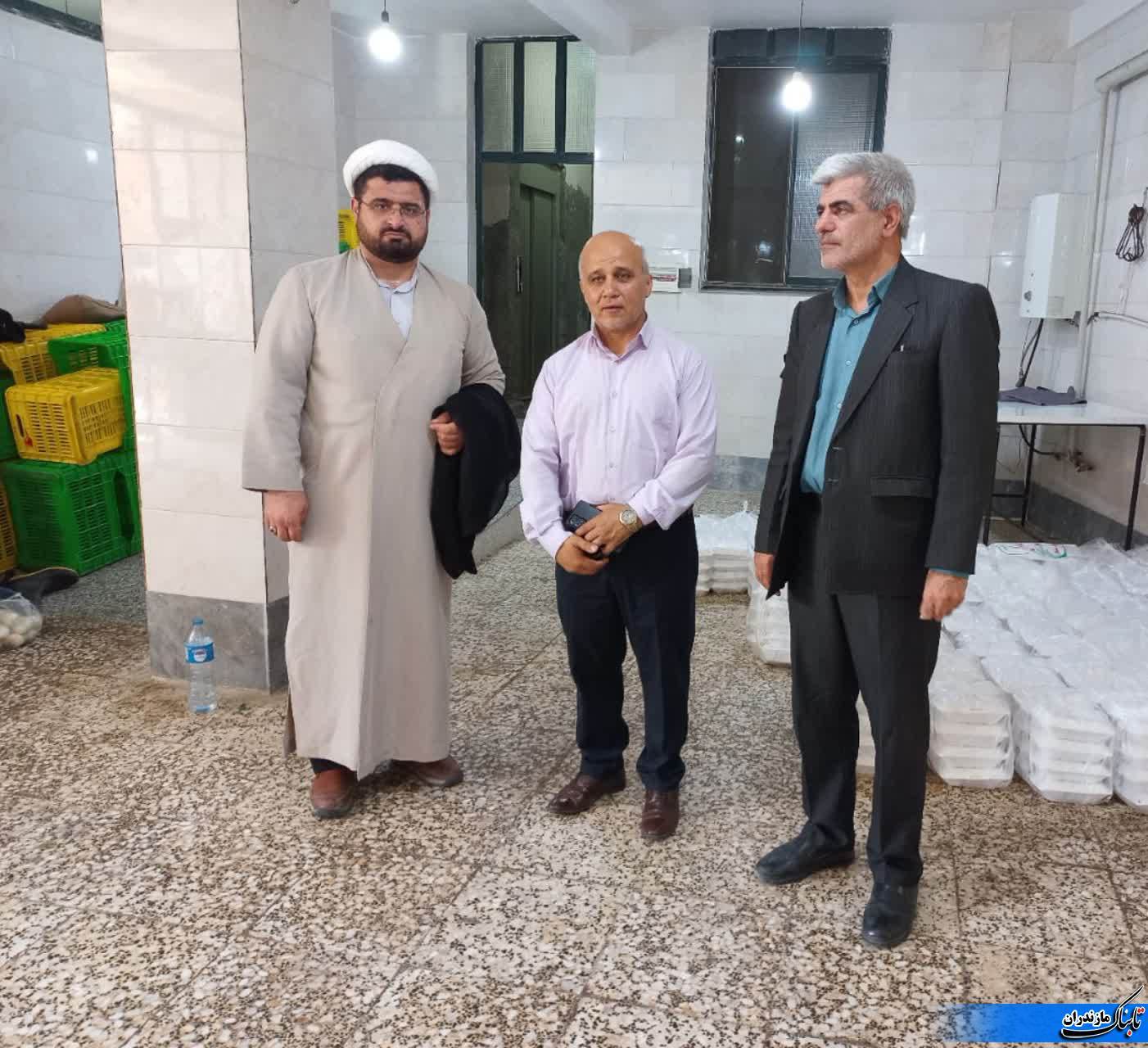 توزیع ۱۰۰۰ پرس غذای گرم در افتتاحیه‌ی طرح «اطعام و احسان حسینی» در شهرستان نکا