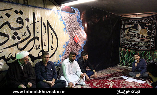 نذر کتاب جوانان اهوازی در مراسم های عزاداری سطح شهر + تصاویر
