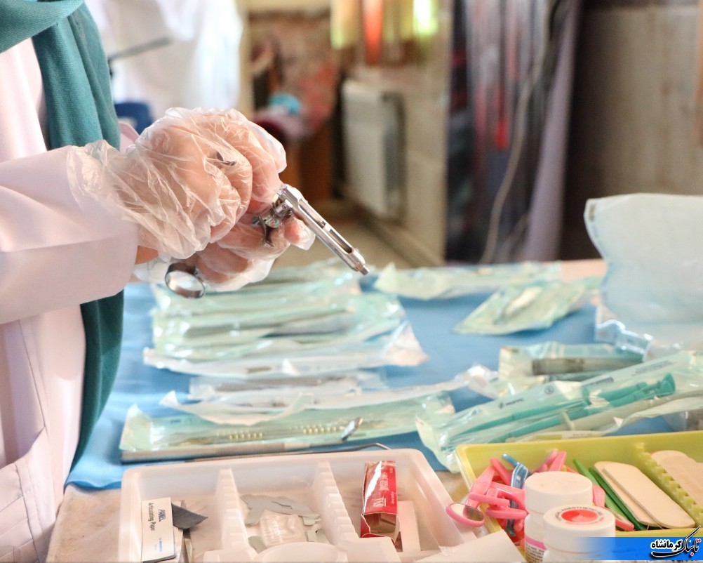 خدمات درمانی به مردم فیروزآباد کرمانشاه ادامه دارد خدمات درمانی به مردم فیروزآباد کرمانشاه ادامه دارد