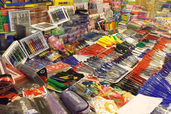 هزار بسته نوشت&zwnj;افزار در بین نیازمندان الوند توزیع شد