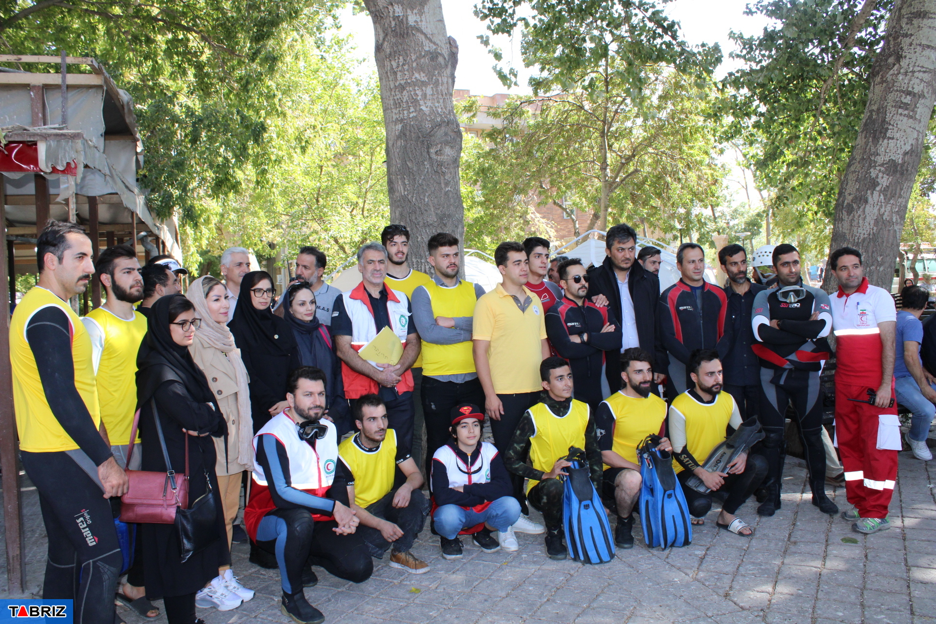 مانور امداد و نجات در ائل گلی تبریز مانور امداد و نجات در ائل گلی تبریز