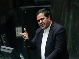 دولت تحت تأثیر مافیای خودرو اراده&zwnj;ای برای واردات خودرو ندارد/ قطعه ۴ دلاری را ۱۴ دلار به خودروساز قالب می&zwnj;کنند!