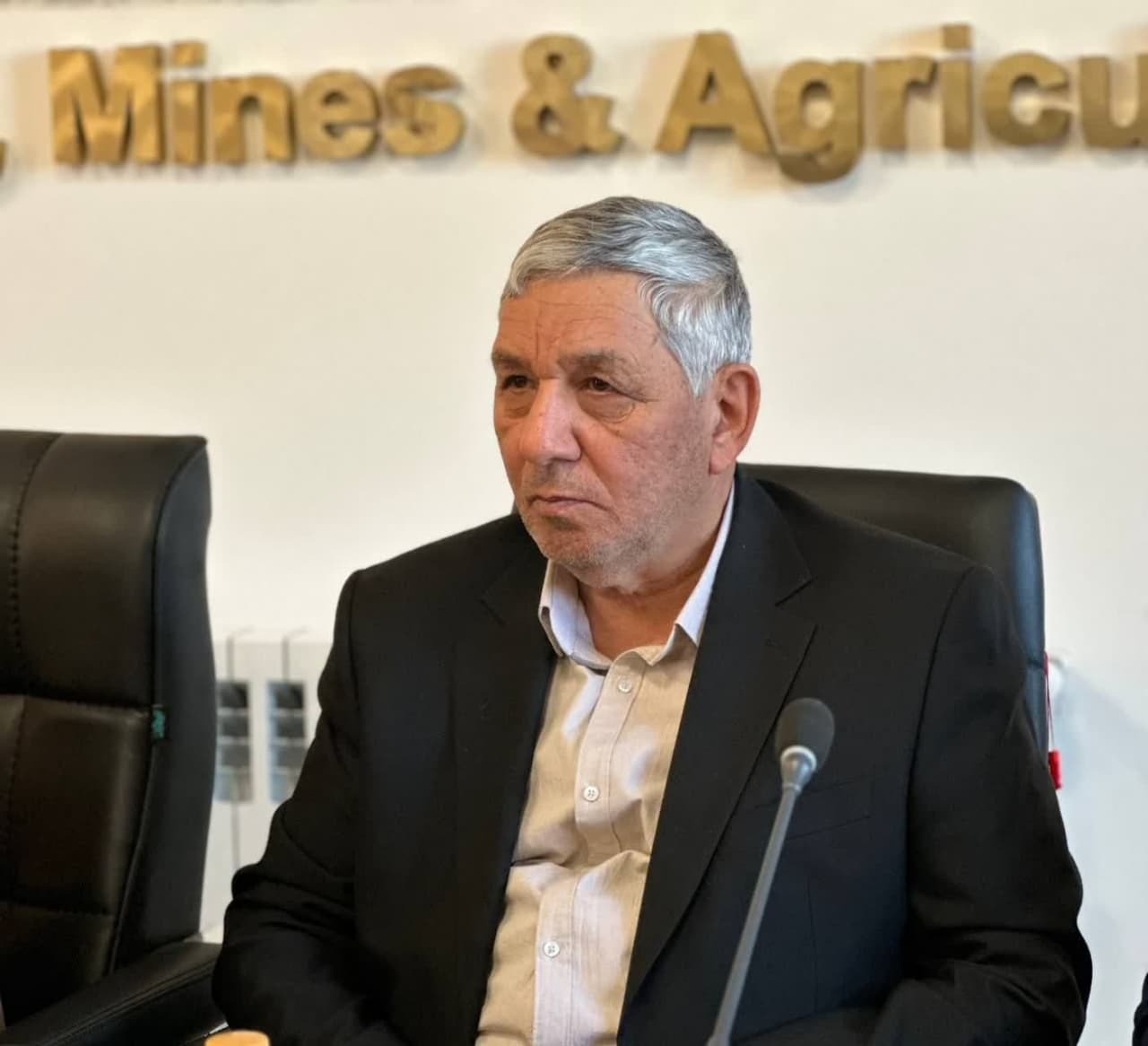 سال گذشته در حق کشت  جو بی مهری شد/ امنیت غذایی مسأله اصلی کشور است