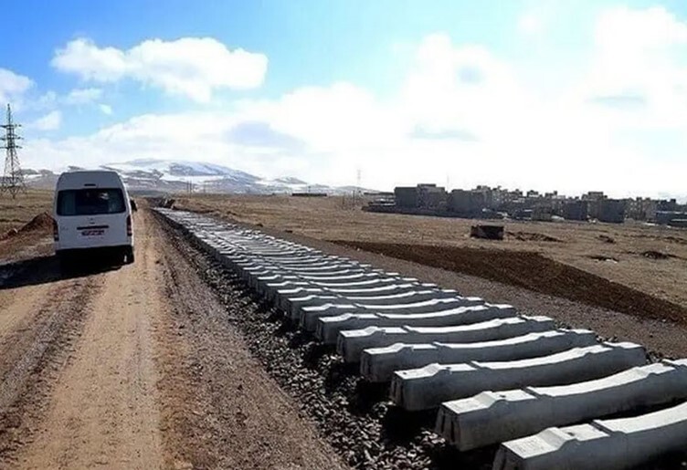 موقعیت استراتژیک و نقش قزوین در راه های ارتباطی و شریان های اصلی کشور موقعیت استراتژیک و نقش قزوین در راه های ارتباطی و شریان های اصلی کشور