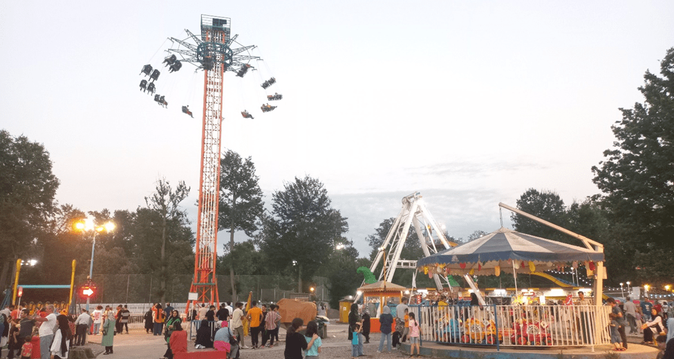 تجربه ۴۰ متر بالاتر از سطح زمین در شهربازی&zwnj;های رشت!