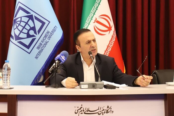 صنایع باید به سمت استفاده از انرژی های نو حرکت کنند/برقراری تعاملات تجاری با کشورهای همسایه