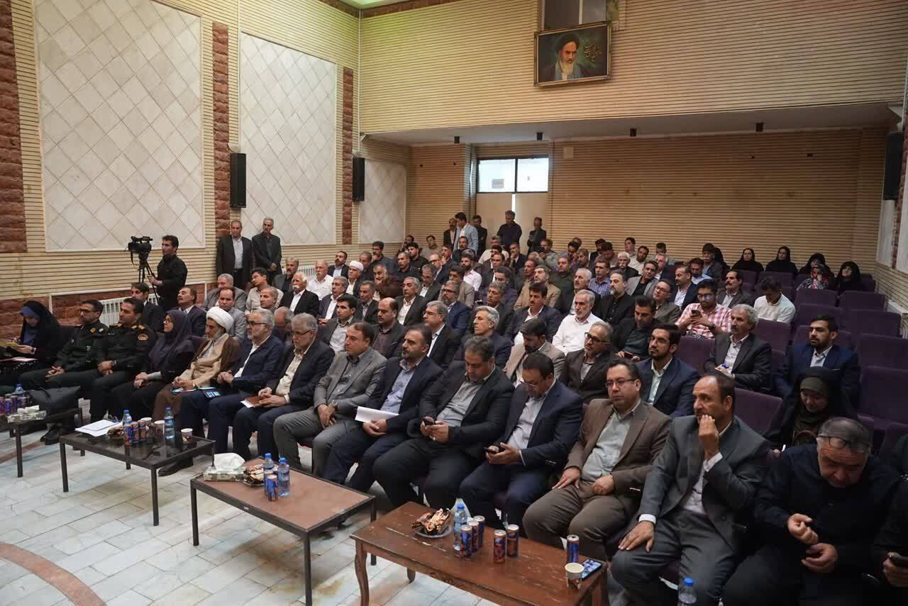 تحول زیرساختهای ورزشی در کوزران / بهرهبرداری از زمینهای چمن و بازگشت سالن شهید ذوالفقاری به مدیریت دولتی تحول زیرساختهای ورزشی در کوزران / بهرهبرداری از زمینهای چمن و بازگشت سالن شهید ذوالفقاری به مدیریت دولتی