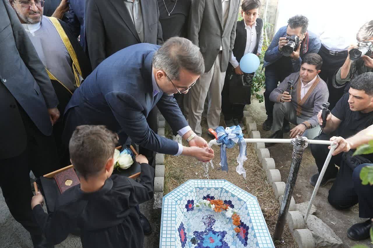 بهره‌برداری از پروژه آبرسانی ۵۵ روستا و تصفیه‌خانه دانشگاه رازی کرمانشاه/ تعطیلی پنج‌شنبه‌ها فعلاً امکان‌پذیر نیست + فیلم