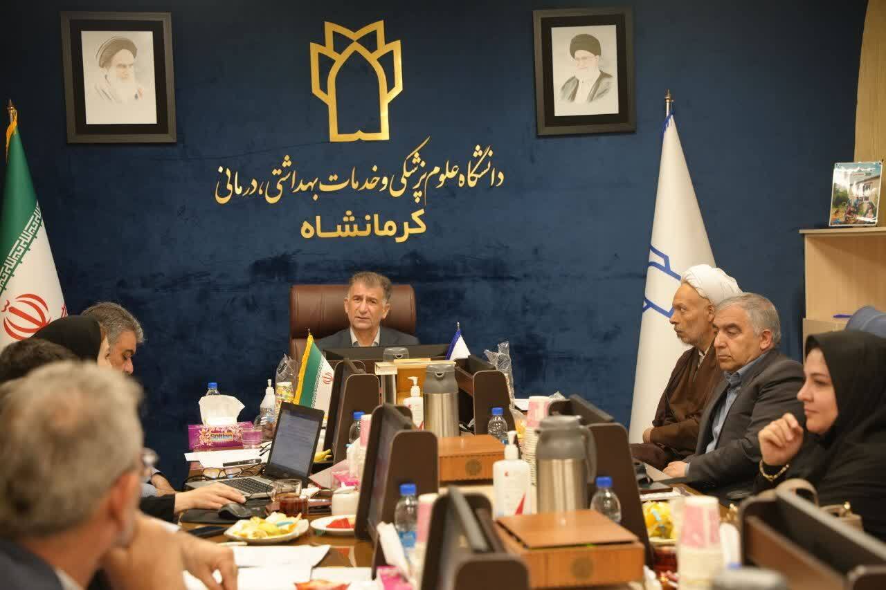 حرکت به‌سوی مشارکت بخش خصوصی و ارتقای کیفیت خدمات درمانی در اولویت است